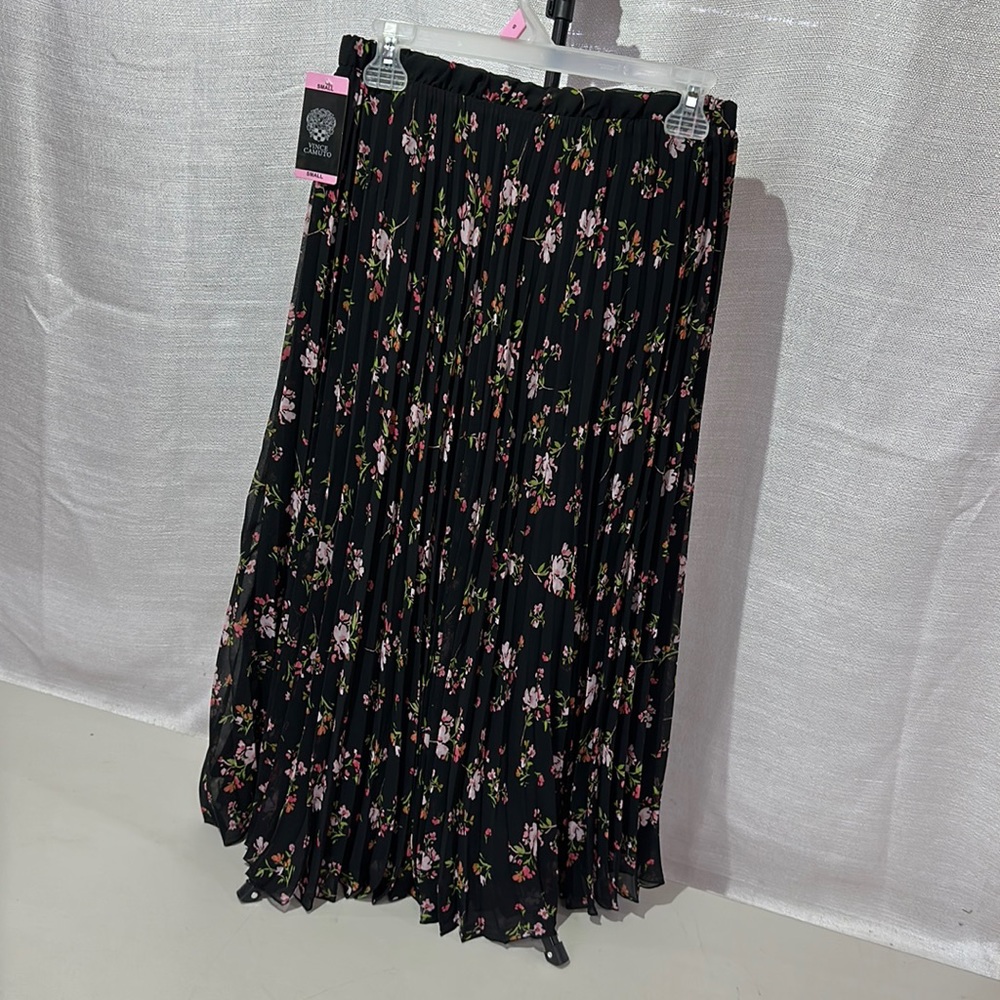 Vince Camuto Flower Skirt